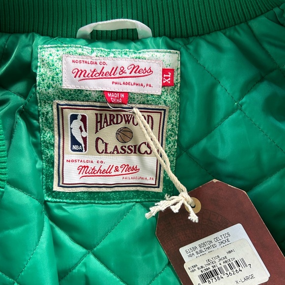 Celtics Satin Retro Bomber Jacket NWT Mitchell & Ness X-Large - Picture 2 of 6